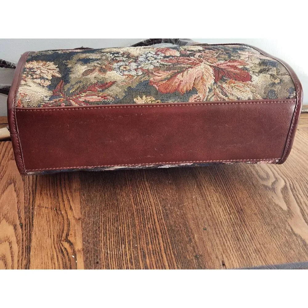 Vtg Marc Chantal Tapestry bag and matching wallet NWT and leather trim 80's